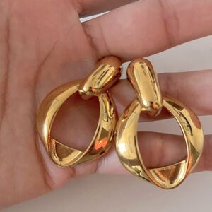 Heaven Mayhem Air Earrings in Metallic Gold